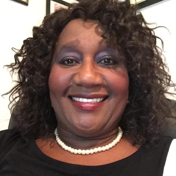 Meet your Posher, Doris - Picture 1 of 1